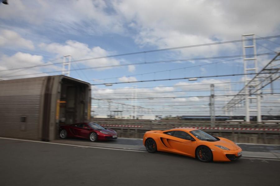  McLaren MP4-12C 2012 года  (фото 22 из 129)